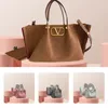 New woven designer tote bags for women luxury handbag shopping summer bag trendy leather shoulder bags high end detailed opening bolso de dise xb154 E4