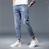 Męskie dżinsy Wysokiej jakości marka Summer Stretch Bottton Hole Długość Cienka Streetwear Design Denim Pants Korea Casual Spoders