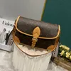 Designer Shoulder Bag Tote Women Crossbody Bags Leather Luxury Flower Diane Baguette Handbag Large-capacity Canvas Strap Embossed Letters Woman Wallet Purse 8