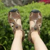 Sandaler Gladiator för män sommar utomhus strandskor avslappnad plus storlek 38-48 kvinnors glidbanor läder sneakers andas andas