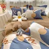 Sängkläder sätter bomullsmjölk sammet dubbelsidig design täcke täcke med monterade lakan hösten vinter mjuka tjocka filtöverdrag