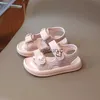 Sandales 2024 Été et automne Nouveau femmes décontractées édition coréenne romaine princesse Soft Sole plage chaussures enfants H240411