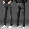 Designer jeans maschili jeans per luce maschile lussuosa edizione coreana in piedi elastici slim fit Youth blu e neri pantaloni mU6f