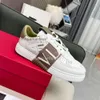 Summer Leather Sneakers Women's Valenstino Leisure High New Shoes End Couple Men's Spring Sports Designer Trainer WHCD