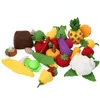 Verdure sentite, giocattoli da frutta sentiti fingono di giocare con giocattoli alimentari, giocattoli educativi