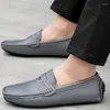 Scarpe casual di grandi dimensioni in pelle maschile a colori solidi a colore massiccio di gusti a colori sottili che guidano piatti zapatos para hombre