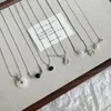 Koreansk version av Niche Minimalist Design Necklace för kvinnor med en cool och fashionabel stil utsökt och lyxig mångsidig och Highendn Eckc Haina ndl Ockb en