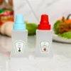 زجاجات التخزين 8pcs البهارات المصغرة زجاجة زجاجة صلصة خلع الملابس ketchup جرة الحاوية البلاستيكية مربع الغداء المحمولة لوازم المطبخ لوازم المطبخ