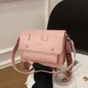 Vierkante snoeptas postbode tas ontwerper crossbody tas modieuze schoudertas veelzijdige hoogwaardige lederen onderarm tas klassieke dames niche cross body square