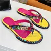 Slyckor färgglada strass flip flops för flickor sommar äkta läder platt häl multicolor outwear kvinnor