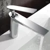 Robinets de lavabo de salle de bain Vidric Matte Black Gol en laiton Bassin Bassin Bélangeur à eau froide Tap chrome toilettes Torneira Banheiro