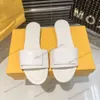 designer slides Indoor womens slippers Beach outdoor classic leather sandals Flat slippers house favourite onion mule strawberry