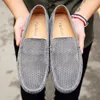 Casual Shoes 2024 Äkta lädermens sommar som är andlig sval slip på mode ihåliga ut loafers bekväm körning