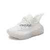 Sneakers Childrens Sports Shoes 2024 Lente en herfstjongens Kokosnoot Nieuwe Girls Casual Mesh Ademende Baby White Single H240411