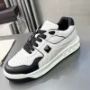 Luxe ontwerper One Stud Casual Sports Hens and Dames Fashion Leather Platform Elevation Vaces-Up Sneakers B22 Rivet Small White Shoes