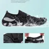Sapatos de água femininos Homem descalço sapatos aqua calçados de praia de secagem rápida esporte de esporte respirável Anti-deslizamento Sapatos de caminhada 2024 240410