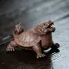 Yixing Purple Clay Art Tea Pet Lucky Dragon Turtle Statue Ornaments Animal Figurine Rzeźba rzemiosła