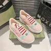 Fat Nouveau 2024 planche Shoesg Sole Designer Leisure Trainer Femme Chaussure épaisses Femmes Hossing Mens Bread Fashion Sports Sweet Little Hcxc