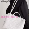 Handväska Andiamo Bottegvenetas Paris Vecka 23 Spring Woven Lambskin Small Bag 3300 euro