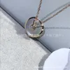 디자이너 Charm v 골드 카터 부적 목걸이 두꺼운 도금 18K 흰색 프리 틸라 리아 레드 제이드 찰과시 CNC 칼라 체인 하이 버전