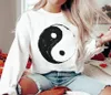 Shirt estetica della felpa con cappuccio femminile Yin Yang Spazzante Mental Health Abesati positivi Meditazione spirituale Zen buddista