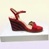 Zomerleren schoenen Peep Toe dames platform sandalen ontwerper Wedge Heels for Girls Pleaser Chunky Wedding Shoe2145148