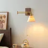 Lâmpada de parede Iwhd Walnut Cerâmica LED ao lado do braço de cobre esquerdo girar a corrente de corrente de corrente de corrente para o banheiro espelho da escada de escada de escada