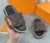 44 Designers Pool Pillow Mules Women Sandals Sunset Flat Comfort Mules Padded Front Strap Slippers Fashionable Easy-to-wear Style Slides