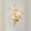 Lampe murale Nordic Crystal Bedroom Living Room Corridor à côté des appliques de branche française Éclairage de décoration de fond en or