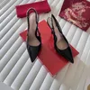 Designer schoenen Zomer Luxe Signoria Vrouwen Sandalen schoenen Slingback Patent Leather Wine Red Black Hoge Heels Pointed Toe Lady Pumps