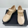 Automne Nouveau style parfumé Mary Jane Single Single Femme Round Head Sole One Line Backle Talon épais Poldeple Small Leather Shoes