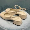 Sandalen weibliche Sommermodemetemperament Patent Leder Mary Jane Frauen flacher Mund hochhackige Einzelschuhe 240410