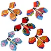 5pcs Magic Butterfly Flying Card Toy Magic Props Truques de mágica Toys clássicos acabam com tacos voadores no livro Jogos de festa de aniversário