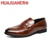 Sapatos casuais primavera outono baile noite longa mocassins de couro masculino Male em apartamentos brogue retro escala confortável