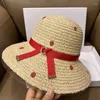Chapeaux à bord large Faishon Raffia Paille pour femme d'été coréenne de l'été de la crème solaire Vintage Beach Vacation Sun Flower