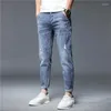 Męskie dżinsy Wysokiej jakości marka Summer Stretch Bottton Hole Długość Cienka Streetwear Design Denim Pants Korea Casual Spoders