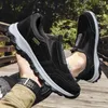 Casual skor vandring slip-on manlig sneakers utomhus anti-glid män andas faux mocka man loafers storlek 50 skor