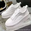 Chaussures décontractées chanells baskets Feng Song Cake Shoes Soumed Soumed Casual Tolevas Chaussures Summer Lace Up Cookie Chaussures Panda Little White