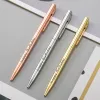 Stylos 50pcs / lot nouveau slim metal ballpoint pens rose or lettrage personnalisé lettrage de la publicité gravée du bureau scolaire fournit des cadeaux