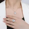 Anneaux de cluster STL Zhenchengda S925 Anneau d'argent avec dentelle féminine Imitation Imitation émeraude