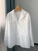 女性用ブラウス2024春と夏の大きなポケットスーツカラーホワイトルーズロングスリーブ女性シャツ