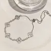 Bracciale di bracciale fiore di zircone di lusso leggero bracciale regolabile per ragazze regalo di compleanno per ragazze