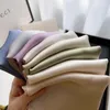 Fashion 100% réelle écharpe de soie châles châles enveloppe pour les dames couche-noueur foulard foulards pashmina châle féminine hijab bandana 240407