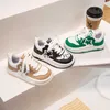 Sneakers Childrens Little White Shoes 2023 New Board For Boys Dreattable Leather Top Girls Casual Non Slip Soft Sole H240411