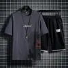 Sommer Herren Mode Sportswear Tracksuit Brief Druck kurzärmelig T -Shirt und Shorts zweiteilige Sets in Kleidung für Männer 240409