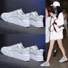 Fitness Shoes Mesh Mulheres brancas básicas respiráveis 2024 Estudantes coreanos de verão