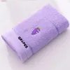 Serviette un morceau de coton de coton pour enfants couleur carrée carrée salive absorbante douce pour les nourrissons et les tout-petits