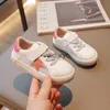 Sneakers Childrens Canvas Shoes 2023 Spring and Autumn New Girls Mesh Breattable Korean Edition Boys Board Baby Soft Sole Middle Big Kids H240411