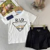 Classics Kids Designer Clother Girls Overskirt Baby Tracksuits taille 90-150 cm T-shirt à manches courtes et jupe courte noire 24april