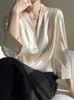 Женские блузкие рубашки V-образное блузовое блузенное темперамент элегантные шелковые топы с длинным рукавом для женщин Новая футболка с рукавами для девяти четверти 2024 года 240411